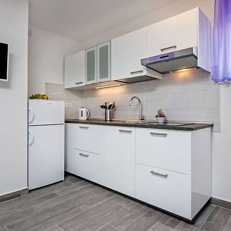 Apartment And Studio Tereza Rovinj Bagian luar foto