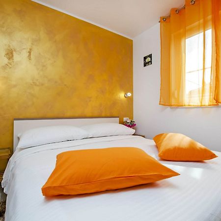 Apartment And Studio Tereza Rovinj Bagian luar foto